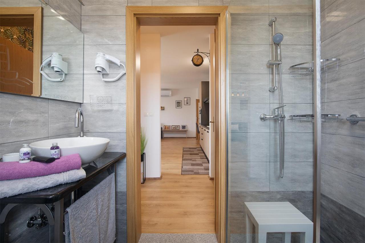 Apartment Little Gallery **** Rovinj Extérieur photo